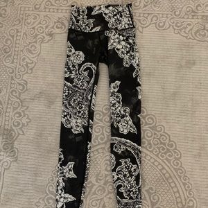 Lululemon Size 2 Floral Leggings